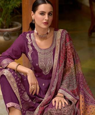 Floral embroidered silk blend round neck kurta trouser & dupatta set 3