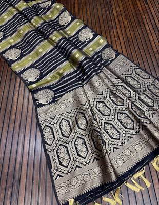 black jaqurad dubbling zari and beautiful peacock butti with lining design georgette saree 2