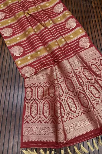maroon jaqurad dubbling zari and beautiful peacock butti with lining design georgette saree