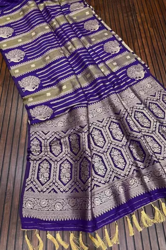 purple jaqurad dubbling zari and beautiful peacock butti with lining design georgette saree