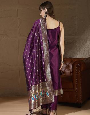 Floral printed silk blend round neck kurta trouser & dupatta set 2