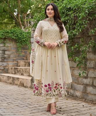 Women's Gorgeous Thread Work Chanderi Sik Fabric Flared Anarkali Pant and Dupatta Set 4