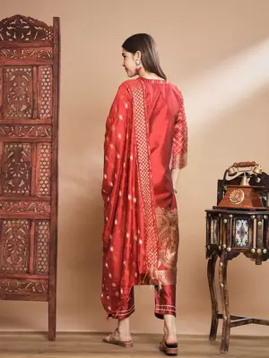Floral printed cotton silk round neck kurta trouser & dupatta set 3