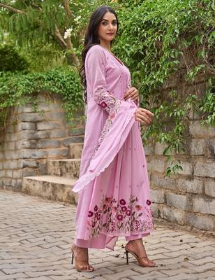 Women's Gorgeous Thread Work Chanderi Sik Fabric Flared Anarkali Pant and Dupatta Set 5