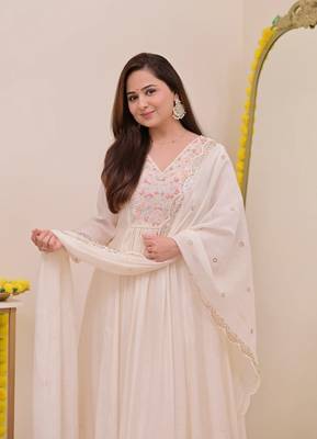Women's Gorgeous Embroidery Work Chanderi Sik Fabric Flared Anarkali Pant and Dupatta Set 3