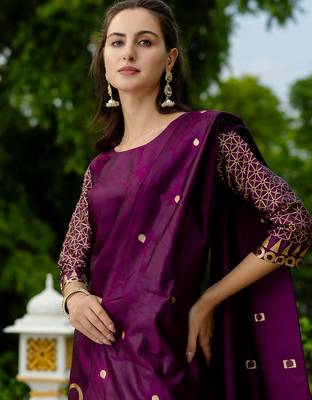 Floral printed cotton silk round neck kurta trouser & dupatta set 2