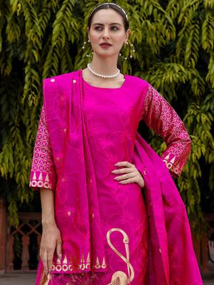 Floral printed cotton silk round neck kurta trouser & dupatta set 4