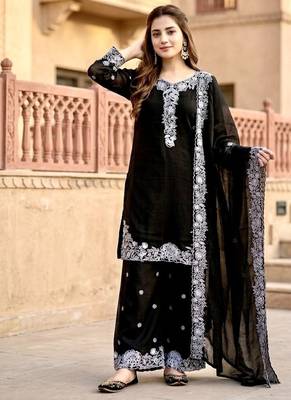 Black chanderi  party wear embroider y  plazzo suit set 2