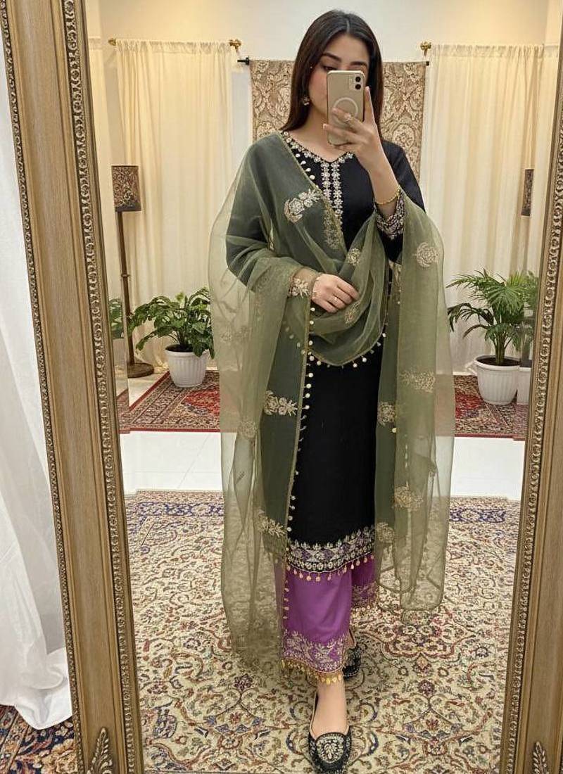 Black  silk  party wear embroidery  suit set