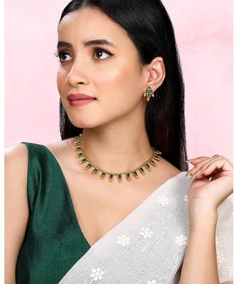 Green necklace stud earrings jewellery set for women 1