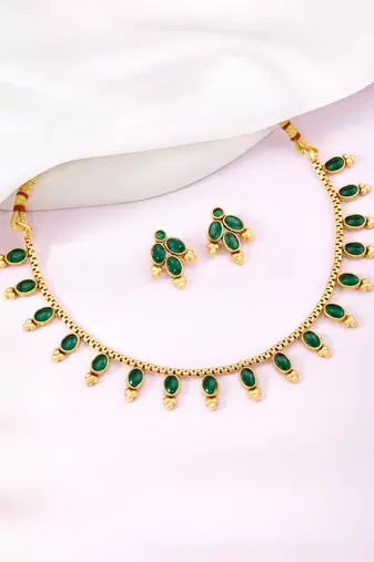 Green necklace stud earrings jewellery set for women