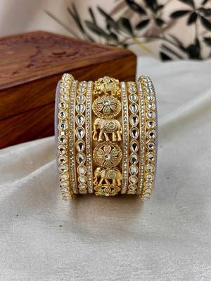 Traditional kundan rajwada bridal bangles 3