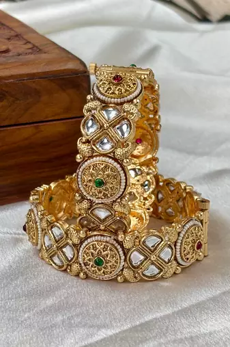 Openable kundan kada for brides