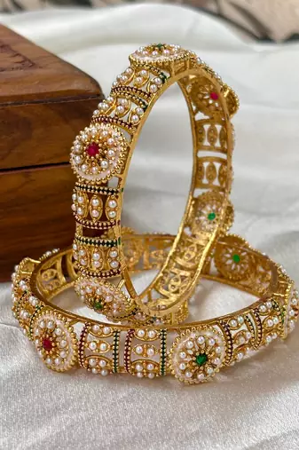 Traditional pearl meenakari kada