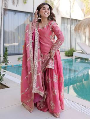 Pink fendy silk heavy thread embroidery work kurta palazzo set 3