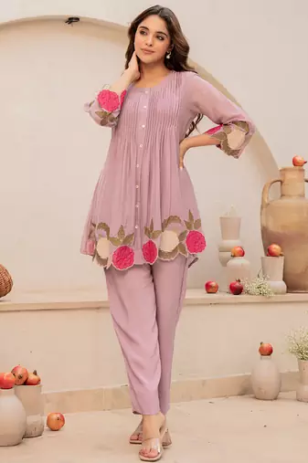 Mauve chanderi silk heavy thread embroidery work kurta with pant