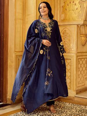 Navy blue chanderi silk heavy thread embroidery work kurta pant set 2