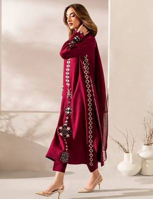 Red chanderi silk heavy thread embroidery work kurta pant set 2