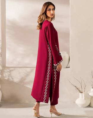Red chanderi silk heavy thread embroidery work kurta pant set 4