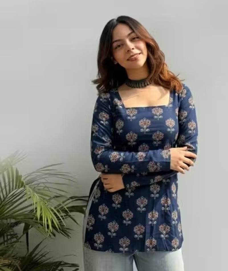 Women's rayon handpainted handblock designer Short Kurtis