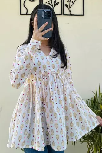 Women's Rayon Handblock Handprinted Designer White Casual Top & Tunics