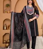 Beautiful jaipuri black printed cotton dupatta with a distinct red and blue ethnic border.