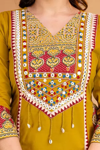 Beautiful jaipuri mustard printed cotton dupatta with a distinct red and mustard ethnic border.
