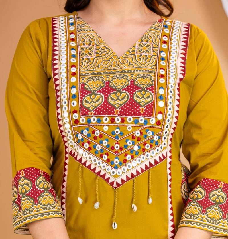 Beautiful jaipuri mustard printed cotton dupatta with a distinct red and mustard ethnic border.