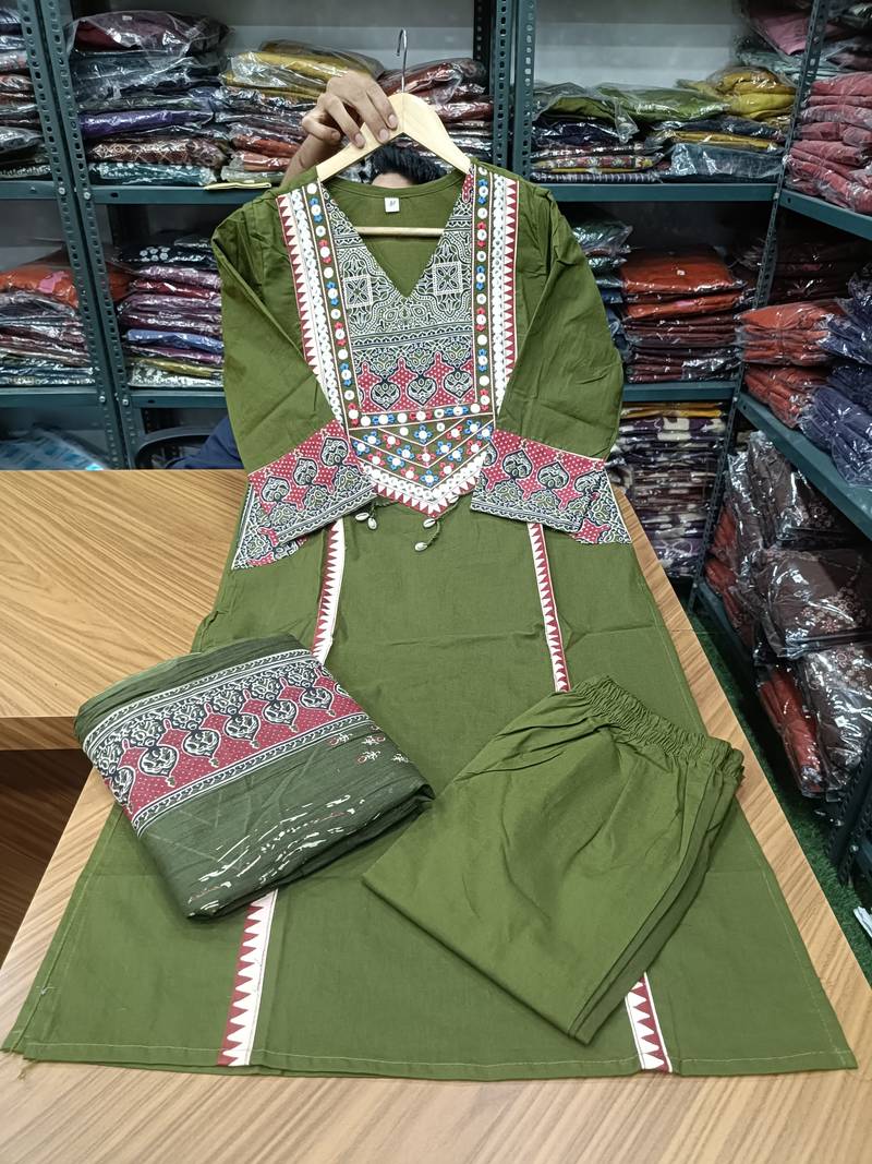 Beautiful jaipuri green printed cotton dupatta with a distinct red and blue ethnic border.