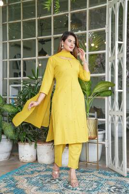 Beautiful yellow three-piece salwar suit set 2