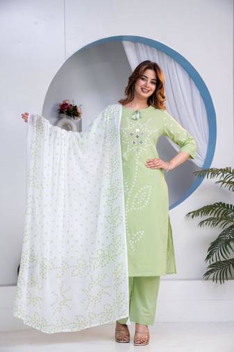 Beautiful jaipuri green straight-fit  bandhani design cotton kurta set