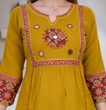 Beautiful three-piece salwar suit set in mustard yellow. 4