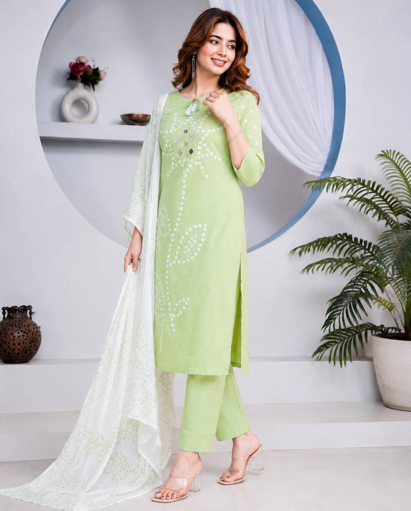 Beautiful jaipuri green straight-fit  bandhani design cotton kurta set