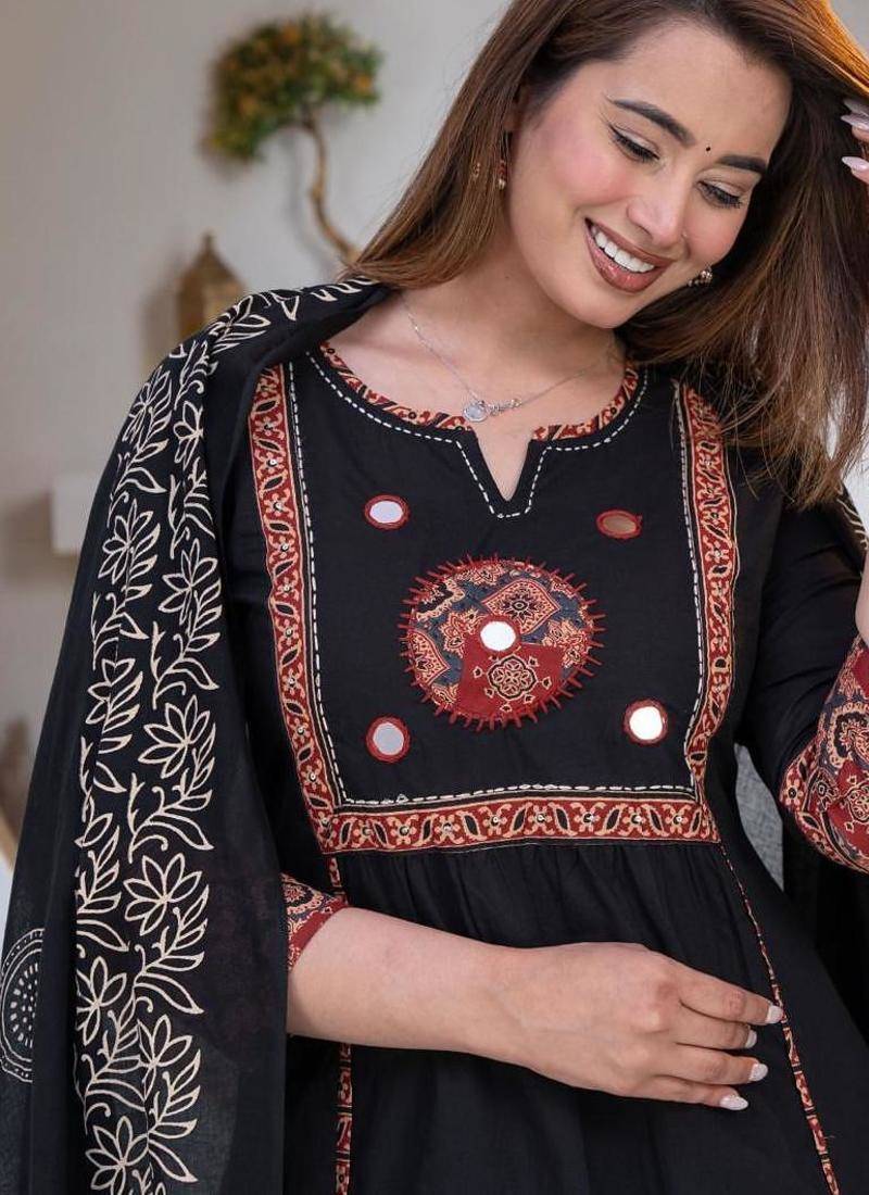 Beautiful three-piece salwar suit set in black
