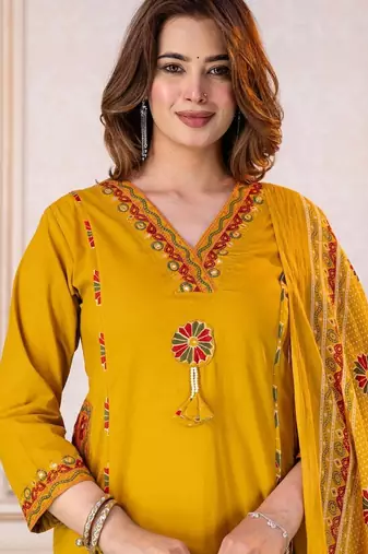 Beautiful yellow tassel meadow suit set