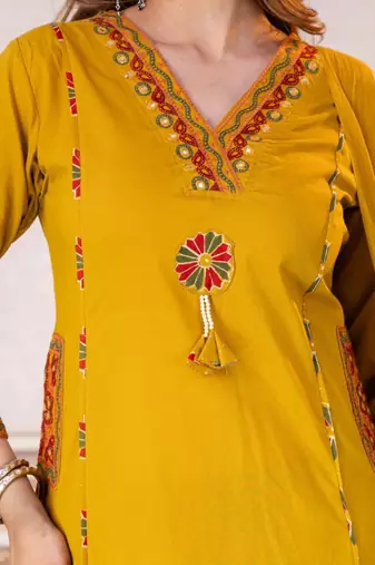 Beautiful yellow tassel meadow suit set
