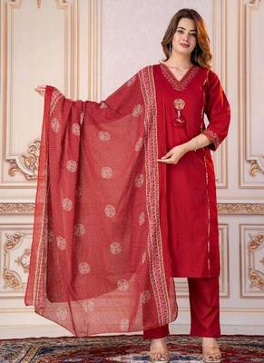 Beautiful red tassel meadow suit set 1
