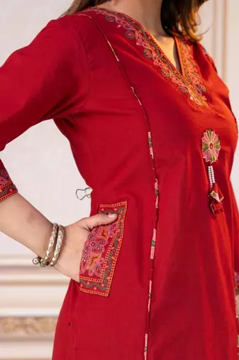 Beautiful red tassel meadow suit set