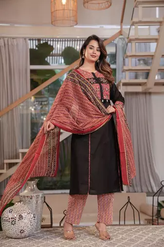 Beautiful black kurta set with printed pant dupatta