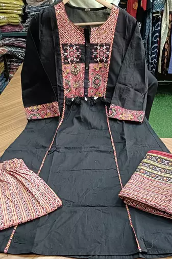 Beautiful black kurta set with printed pant dupatta