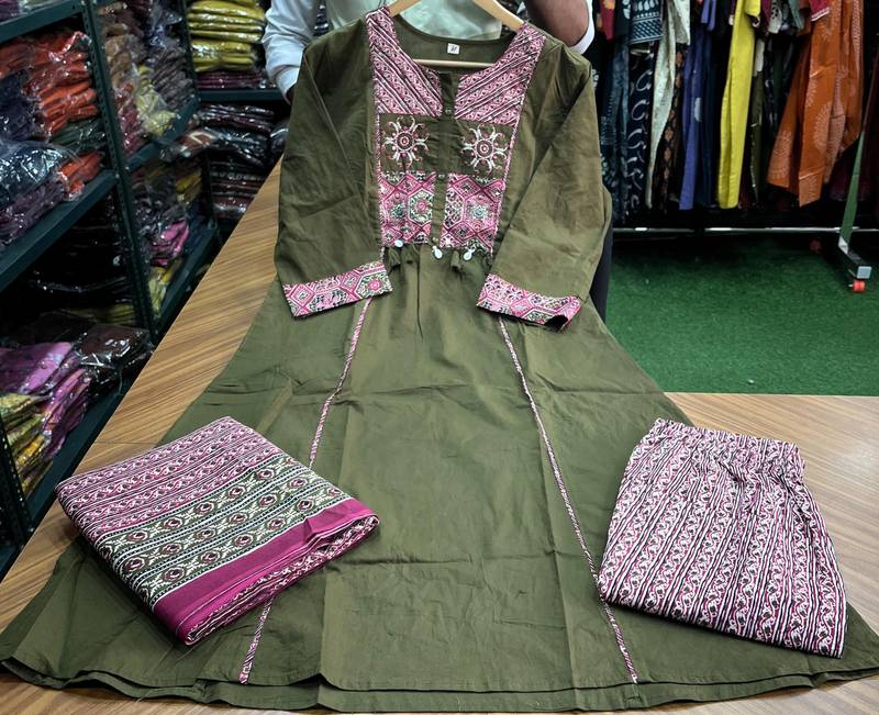 Beautiful green kurta set with printed pant dupatta