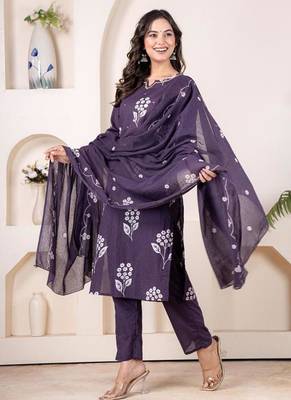 Beautiful purple kurta set with pant and dupatta 1