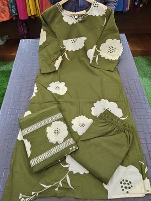 Beautiful printed green kurta set with pant and dupatta 4