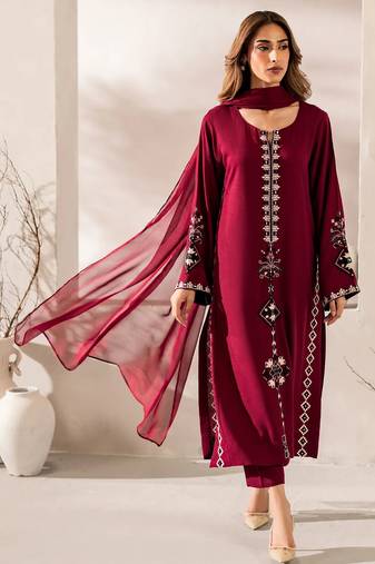 Red chanderi silk sequence embroidered round neck pakistani kurta set