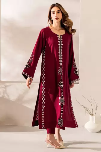 Red chanderi silk sequin embroidered round neck pakistani kurta set