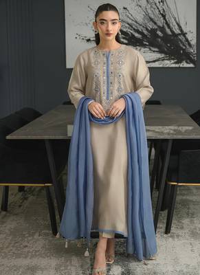 Beige chanderi silk sequin embroidered kurta set with aqua chinon dupatta 1