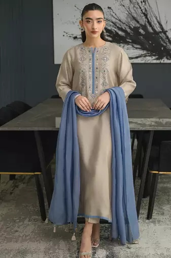 Beige chanderi silk sequence embroidered kurta set with aqua chinon dupatta