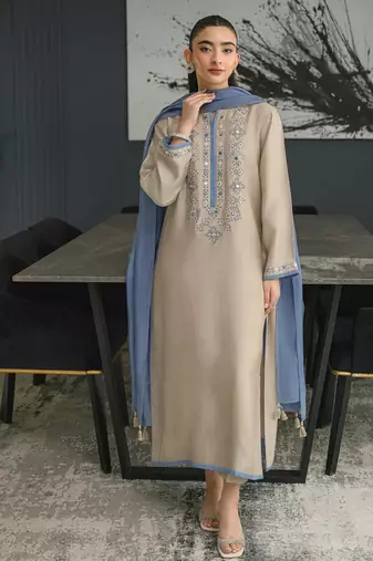 Beige chanderi silk sequin embroidered kurta set with aqua chinon dupatta