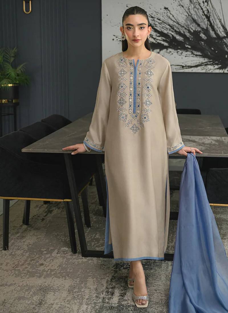 Beige chanderi silk sequence embroidered kurta set with aqua chinon dupatta
