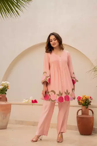 Peach chanderi silk sequin embroidered round neck kurta co-ord set